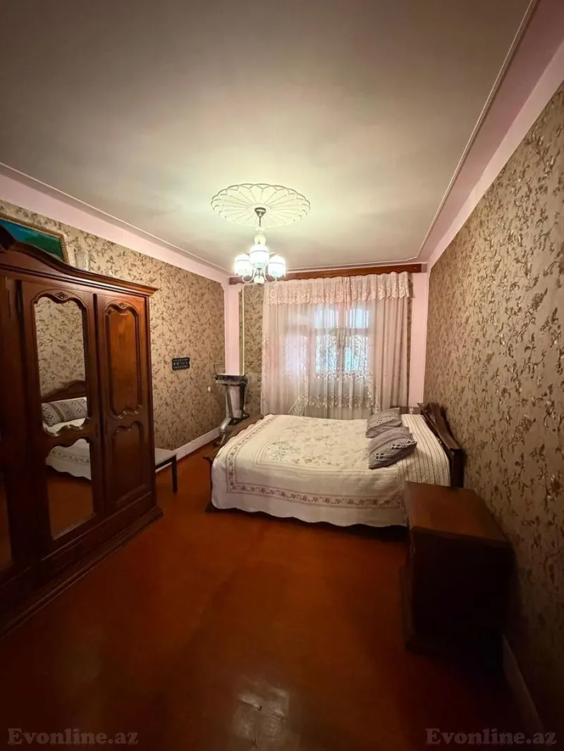 Satılır 3 otaqlı Mənzil Köhnə tikili 85 m² İnşaatçılar m. - şəkil 6