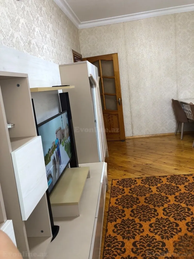 Satılır 2 otaqlı Mənzil Köhnə tikili 65 m² Xətai r. - şəkil 3