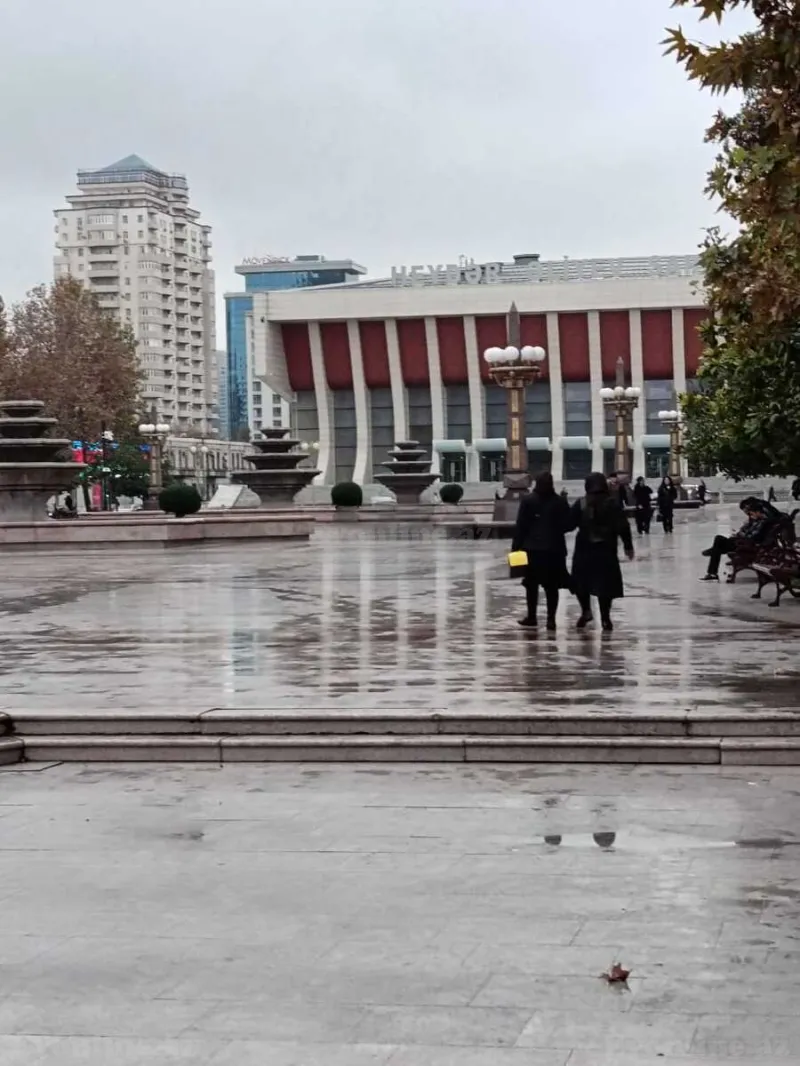 Satılır Obyekt 137 m² 28 May m. - şəkil 3