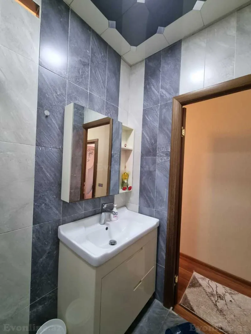 Kirayə verilir 2 otaqlı Mənzil Köhnə tikili 65 m² Bakıxanov - şəkil 12
