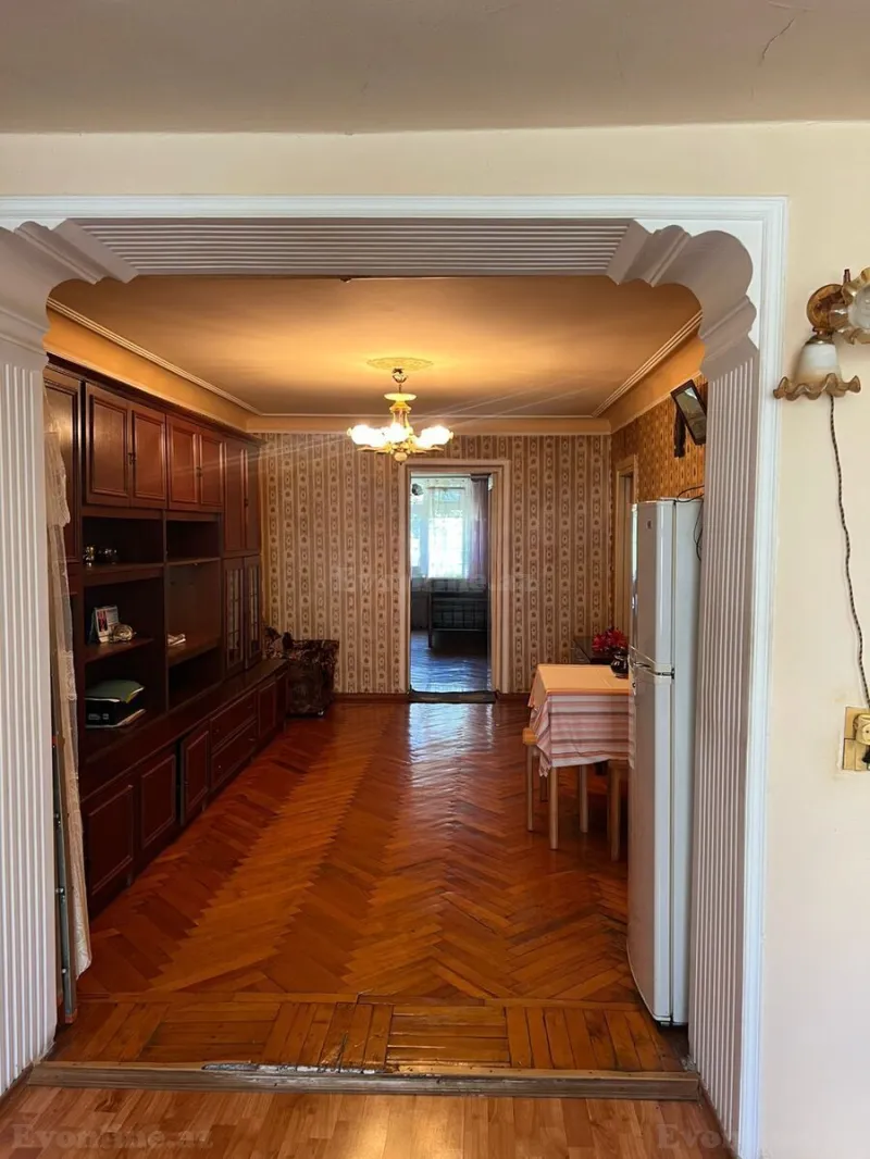 Kirayə verilir 3 otaqlı Mənzil Köhnə tikili 78 m² Gənclik m. - şəkil 2