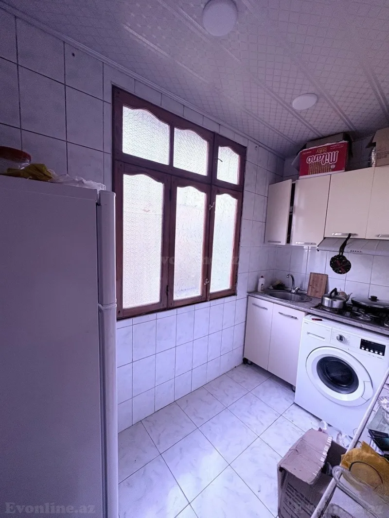 Kirayə verilir 2 otaqlı Mənzil Köhnə tikili 35 m² Memar Əcəmi m. - şəkil 6