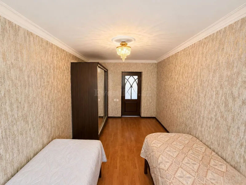 Satılır 3 otaqlı Mənzil Köhnə tikili 70 m² Elmlər Akademiyası m. - şəkil 4