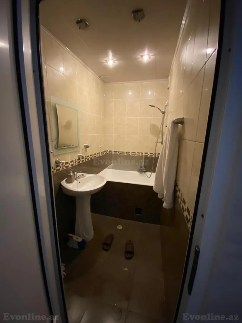 Satılır 2 otaqlı Mənzil Köhnə tikili 65 m² Xətai r. - şəkil 12