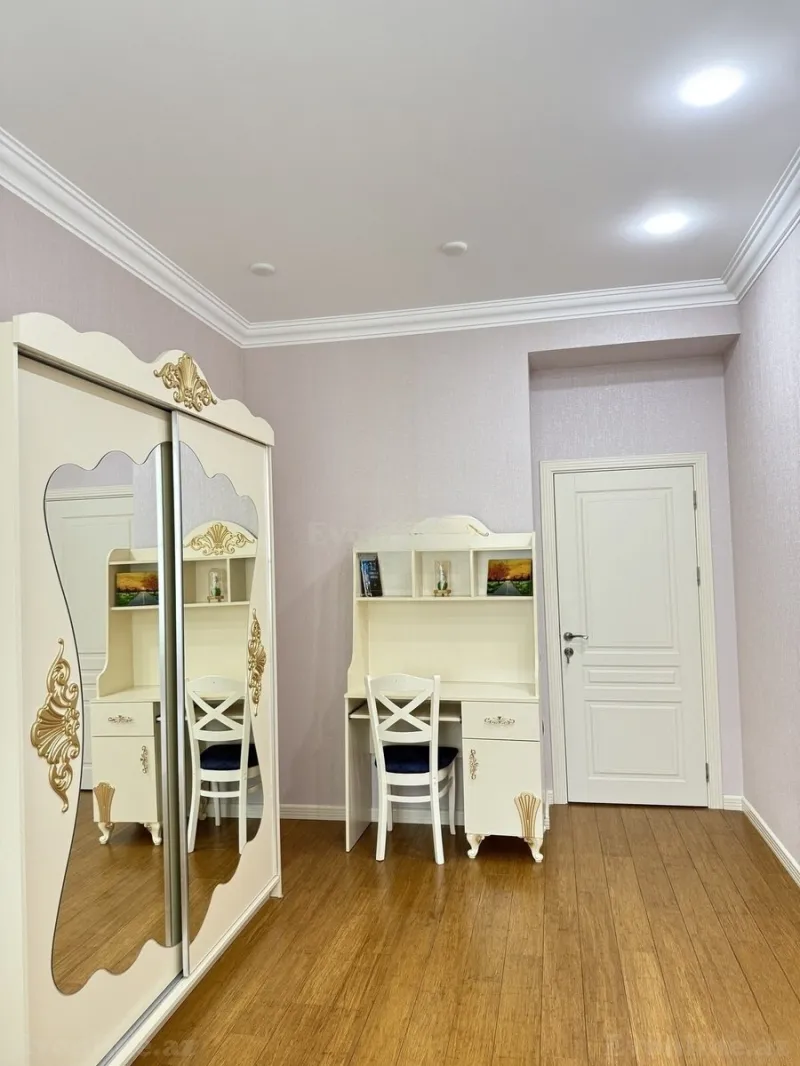 Kirayə verilir 4 otaqlı Mənzil Yeni tikili 120 m² Nəsimi r. - şəkil 7