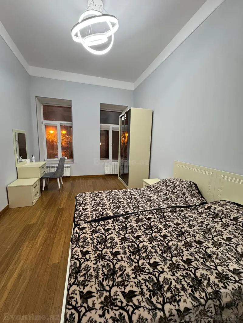 Kirayə verilir 2 otaqlı Mənzil Köhnə tikili 80 m² Sahil m. - şəkil 4