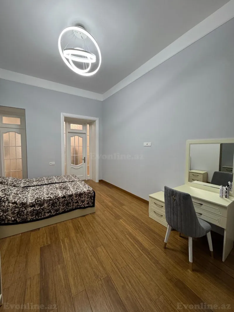 Kirayə verilir 2 otaqlı Mənzil Köhnə tikili 80 m² Sahil m. - şəkil 9