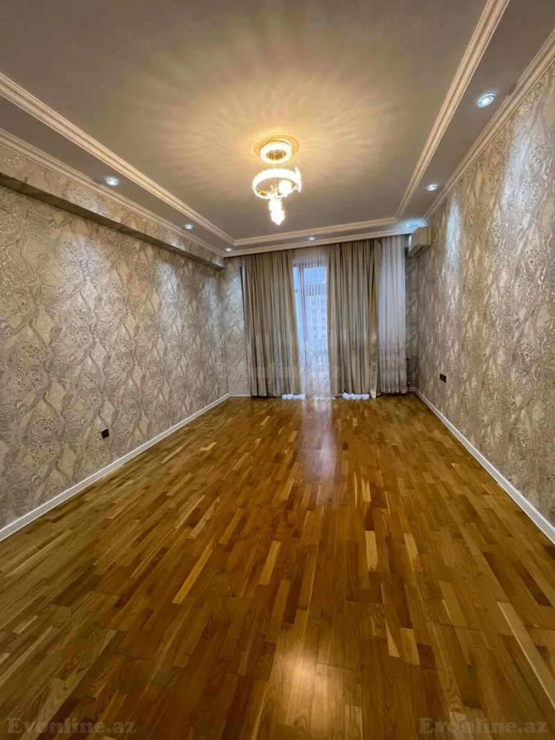 3 otaqlı Mənzil 118 m² Qara Qarayev m. Satılır
