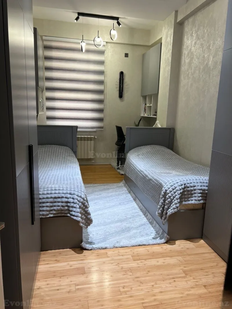 Satılır 4 otaqlı Mənzil Yeni tikili 150 m² İnşaatçılar m. - şəkil 15