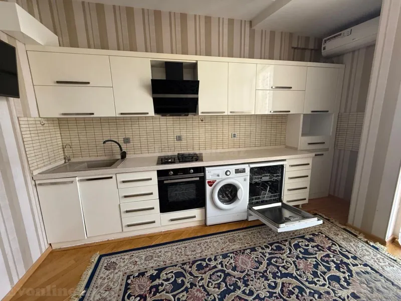 Kirayə verilir 3 otaqlı Mənzil Yeni tikili 130 m² 28 May m. - şəkil 6