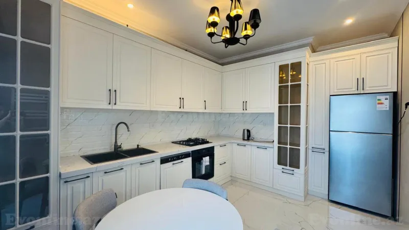 Satılır 3 otaqlı Mənzil Yeni tikili 148 m² 8 Noyabr m. - şəkil 6