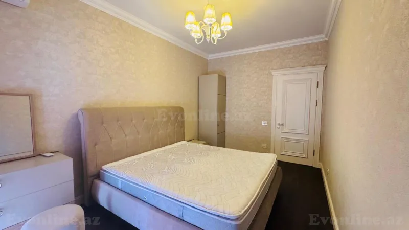 Satılır 3 otaqlı Mənzil Yeni tikili 148 m² 8 Noyabr m. - şəkil 9