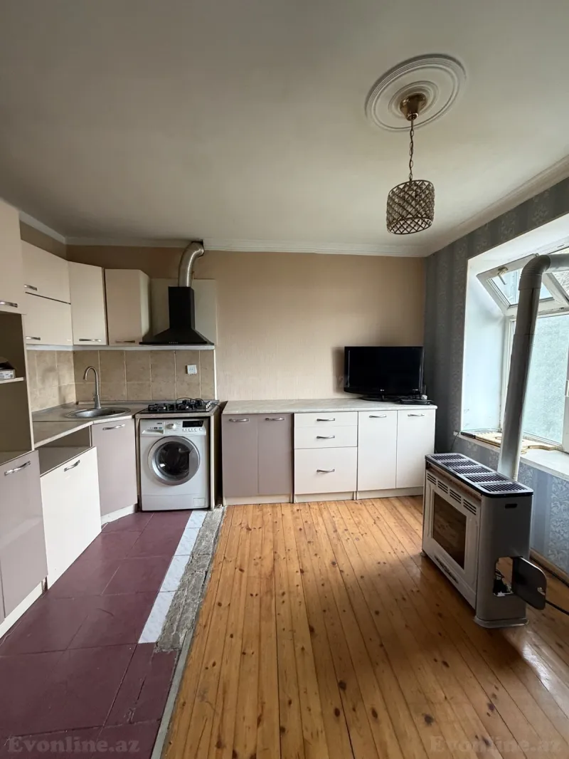 Kirayə verilir 1 otaqlı Mənzil Köhnə tikili 40 m² 8-ci mikrorayon