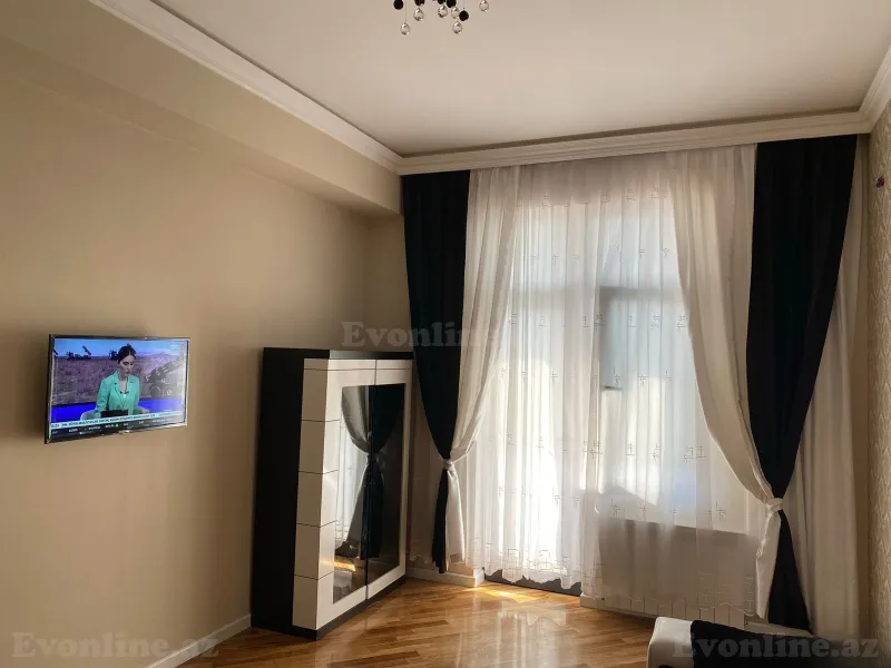 Kirayə verilir 2 otaqlı Mənzil Yeni tikili 90 m² 28 May m.