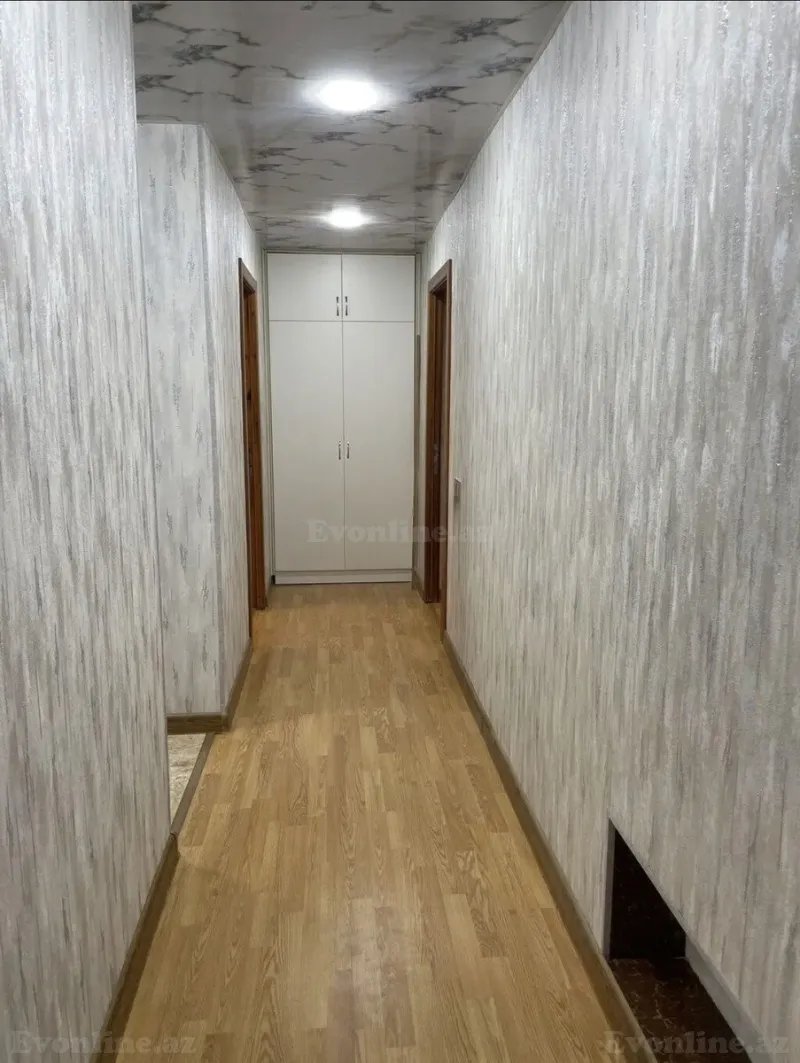 Kirayə verilir 2 otaqlı Mənzil Köhnə tikili 60 m² Neftçilər m.