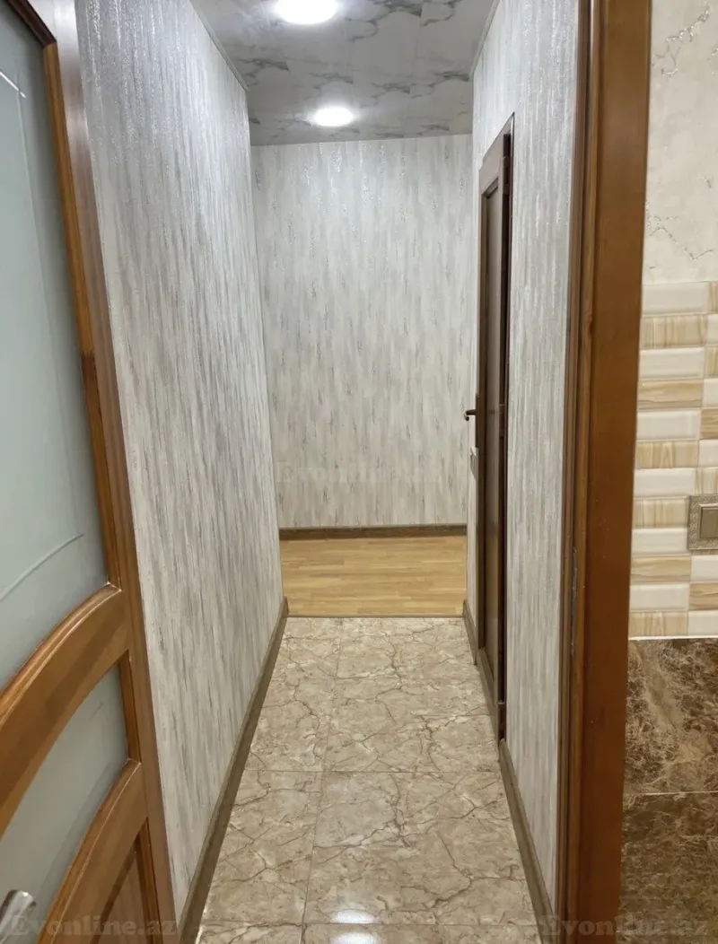 Kirayə verilir 2 otaqlı Mənzil Köhnə tikili 60 m² Neftçilər m. - şəkil 3