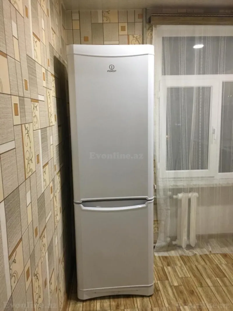 Kirayə verilir 1 otaqlı Mənzil Köhnə tikili 37 m² Neftçilər m. - şəkil 2