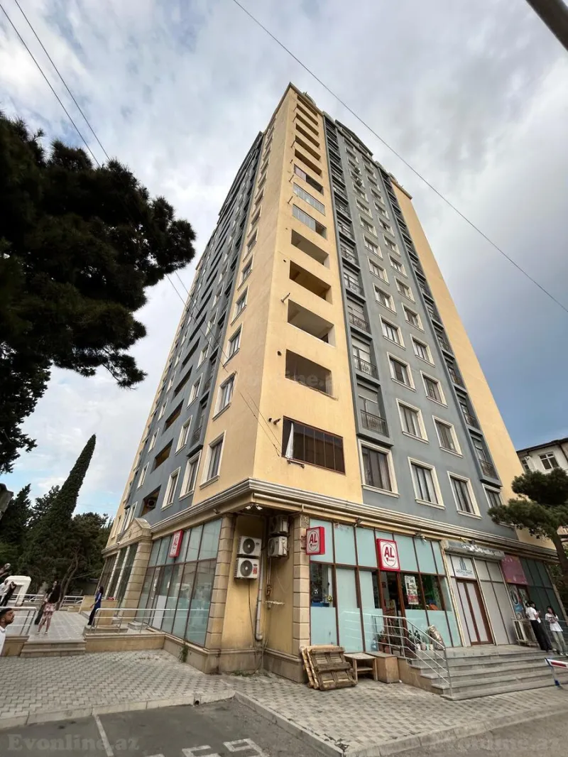 Satılır 2 otaqlı Mənzil Yeni tikili 70 m² Memar Əcəmi m.