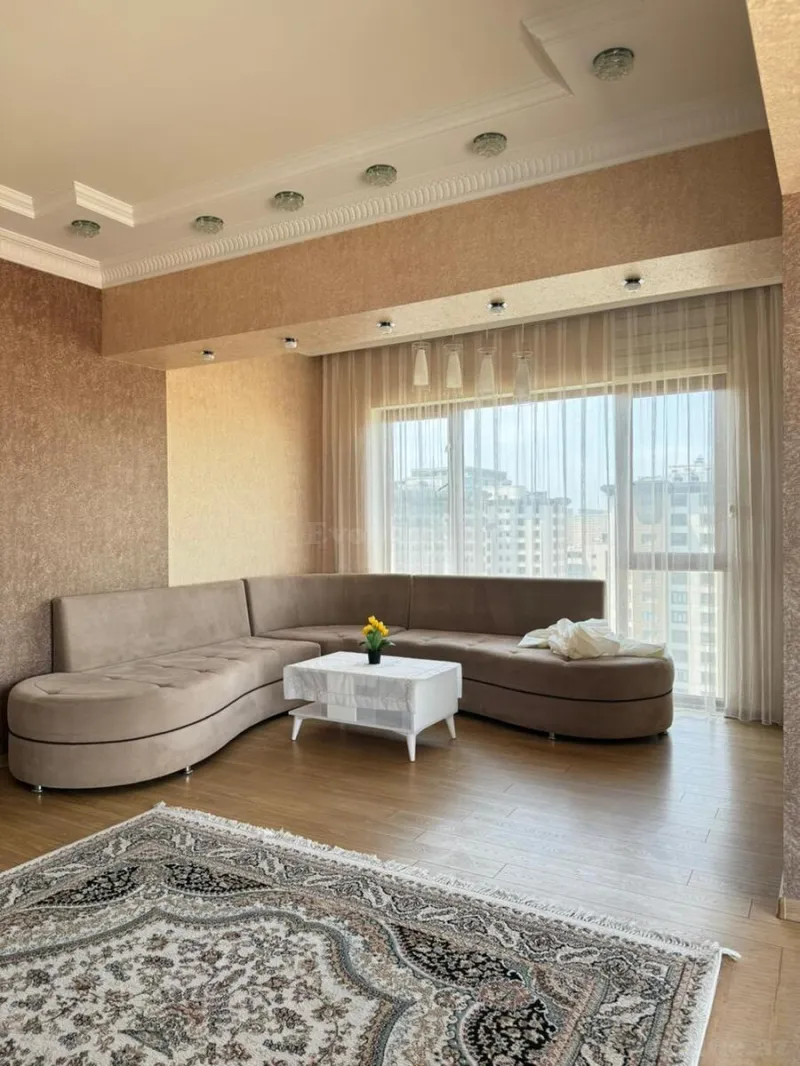 Kirayə verilir 4 otaqlı Mənzil Yeni tikili 190 m² Xətai r. - şəkil 5