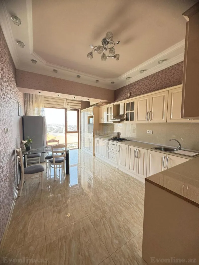 Kirayə verilir 4 otaqlı Mənzil Yeni tikili 190 m² Xətai r. - şəkil 6