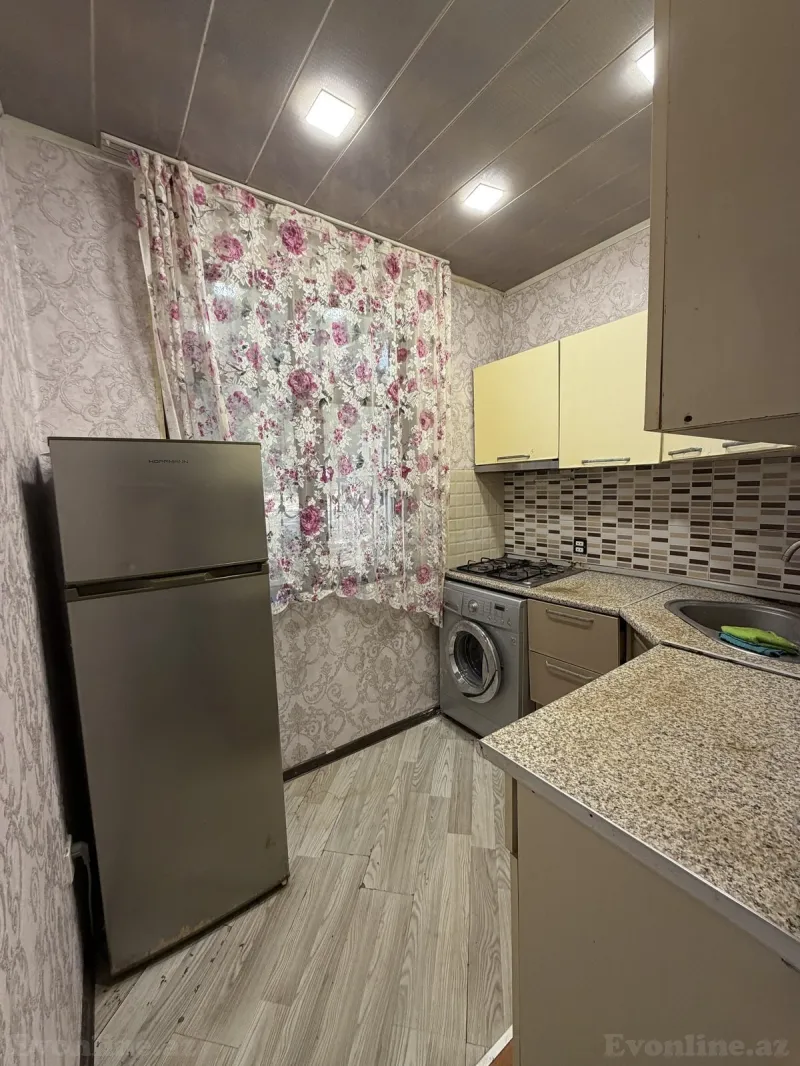 Kirayə verilir 2 otaqlı Mənzil Köhnə tikili 50 m² Memar Əcəmi m. - şəkil 6