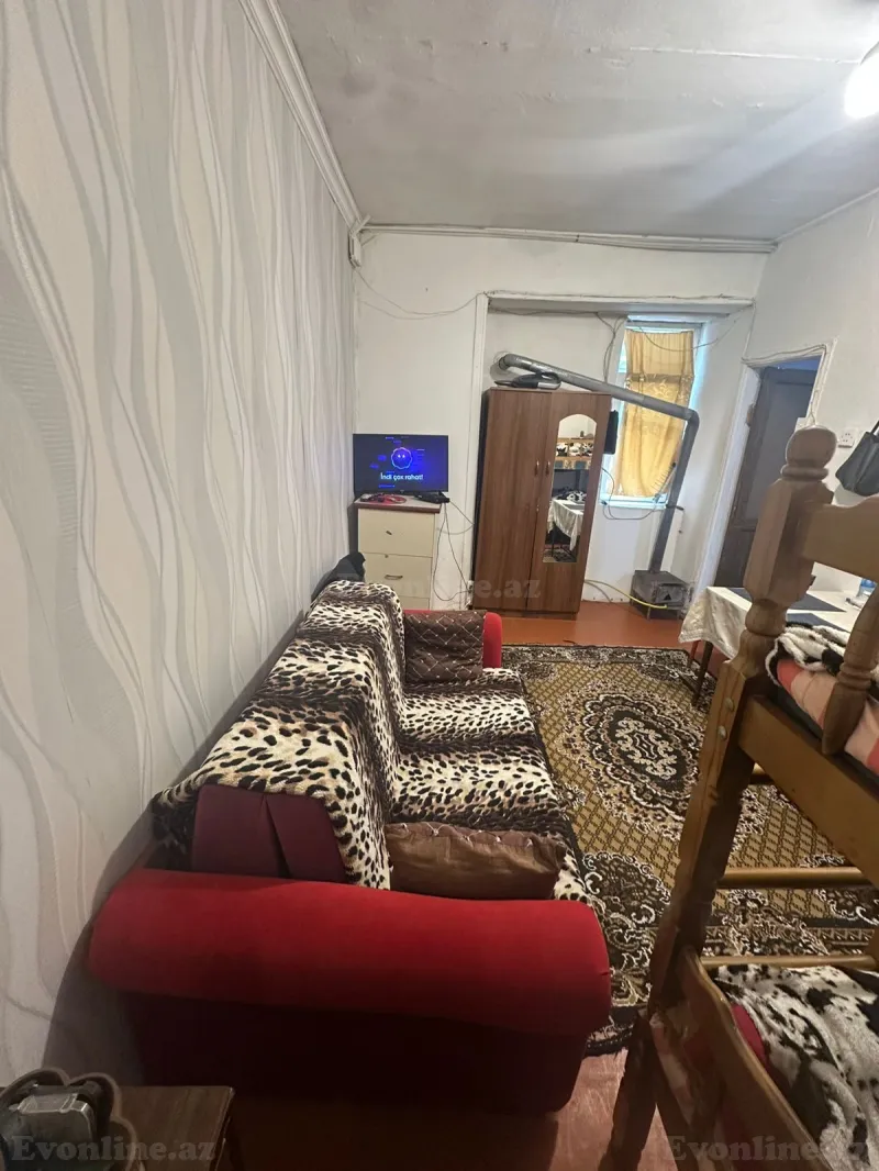 Kirayə verilir 1 otaqlı Mənzil Köhnə tikili 25 m² Yasamal