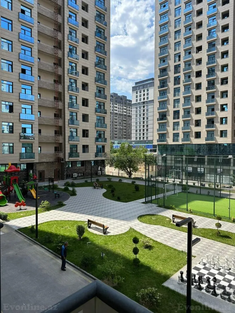2 otaqlı Mənzil 91 m² 28 May m. Satılır