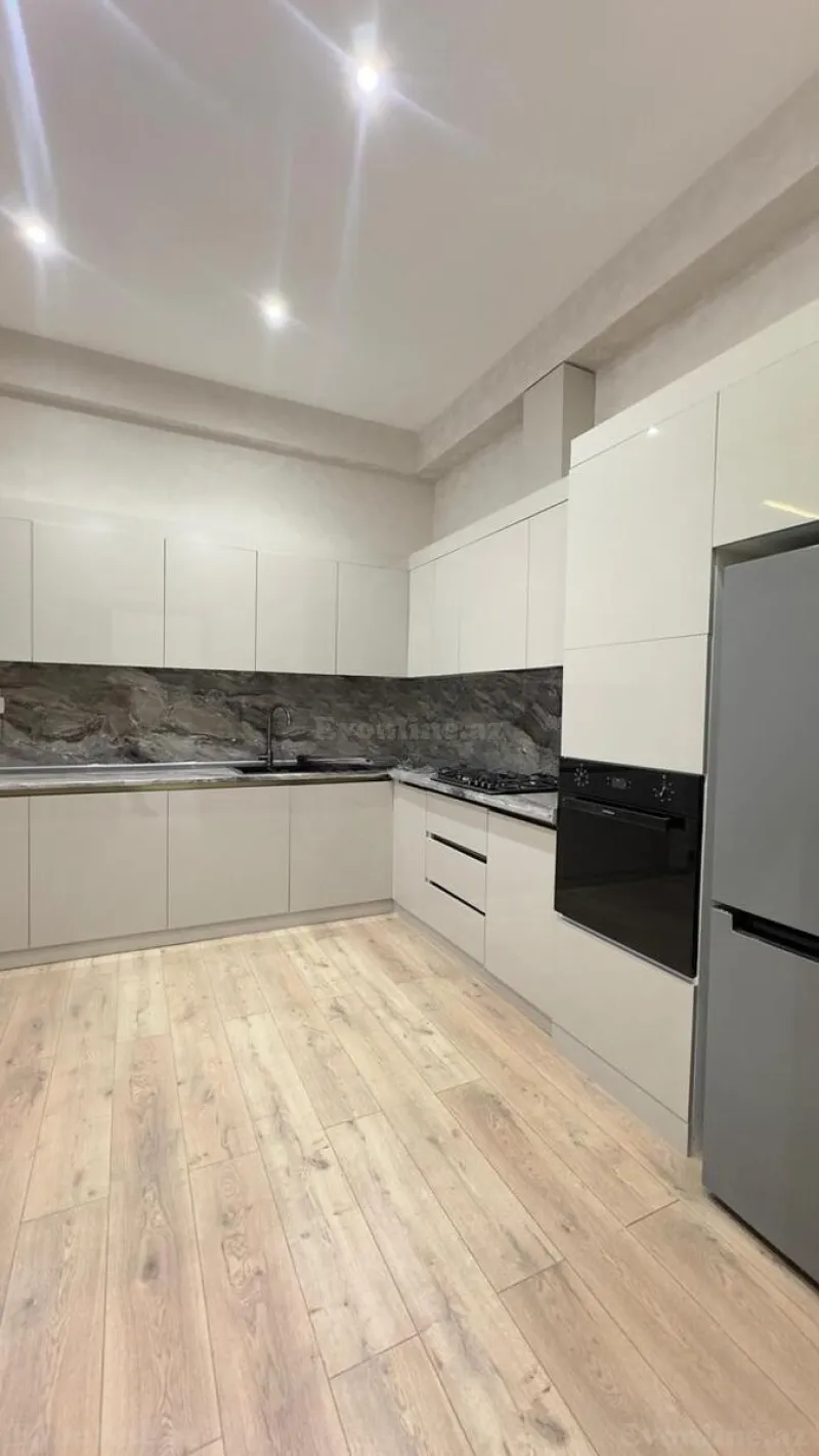 Satılır 2 otaqlı Mənzil Yeni tikili 91 m² 28 May m. - şəkil 3