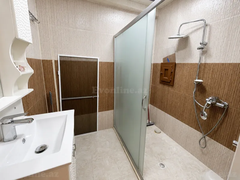 Satılır 3 otaqlı Mənzil Yeni tikili 120 m² İnşaatçılar m. - şəkil 6