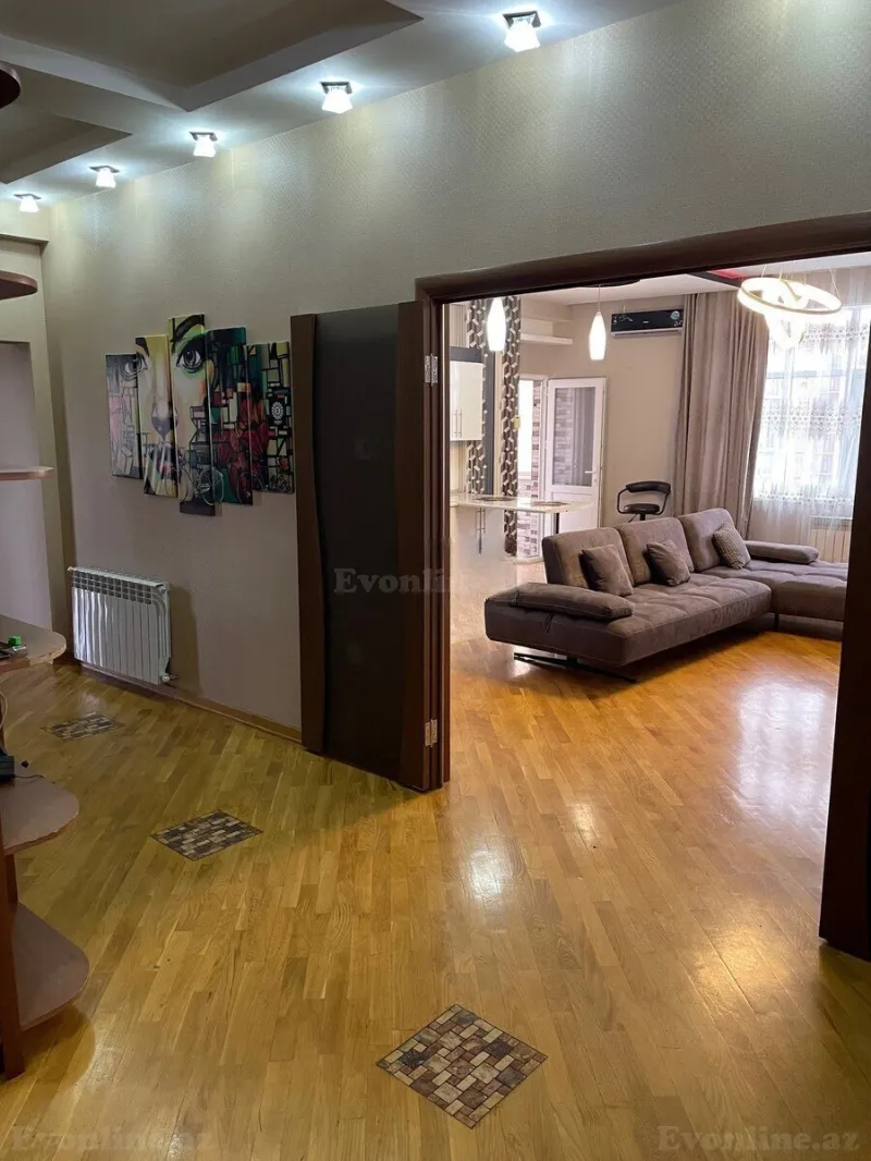 4 otaqlı Mənzil 130 m² Gənclik m. Satılır