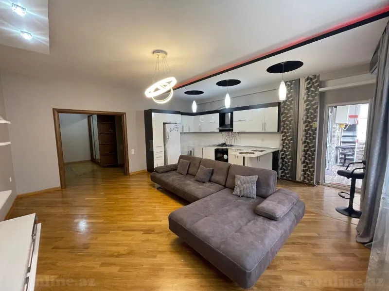 Satılır 4 otaqlı Mənzil Yeni tikili 130 m² Gənclik m. - şəkil 4