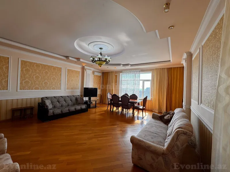 3 otaqlı Mənzil 140 m² Nizami m. Kirayə verilir