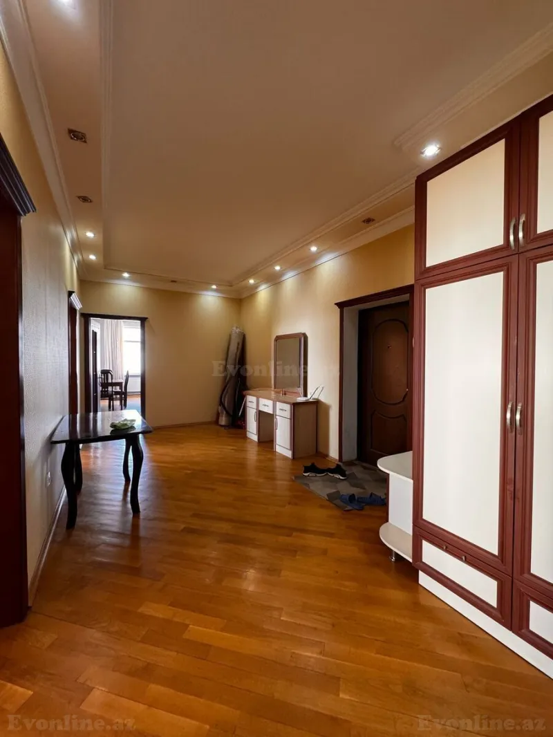 Kirayə verilir 3 otaqlı Mənzil Yeni tikili 140 m² Nizami m. - şəkil 15