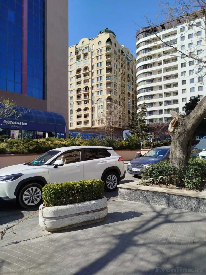 Satılır 3 otaqlı Mənzil Yeni tikili 137 m² Sahil m. - şəkil 2