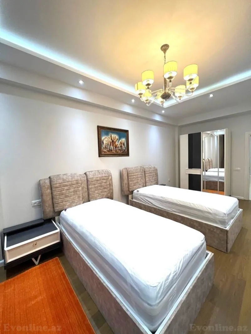 Kirayə verilir 3 otaqlı Mənzil Yeni tikili 140 m² İnşaatçılar m. - şəkil 5