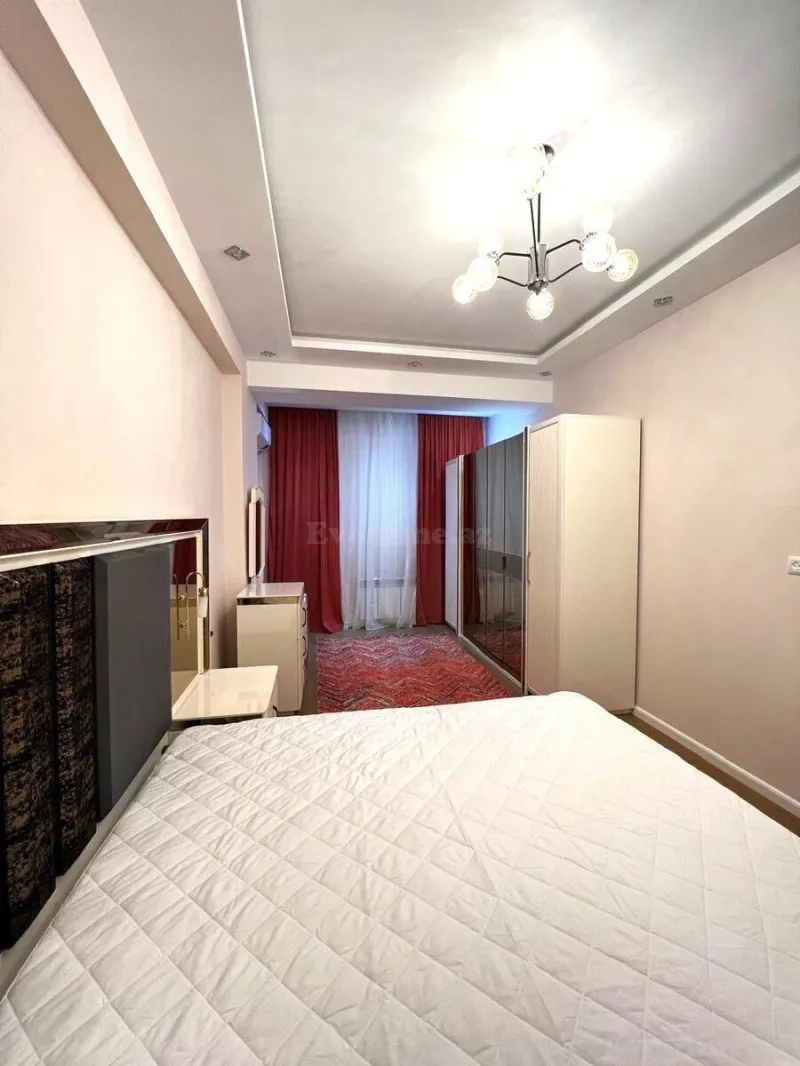 Kirayə verilir 3 otaqlı Mənzil Yeni tikili 140 m² İnşaatçılar m. - şəkil 8