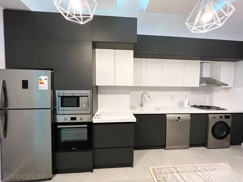 Kirayə verilir 3 otaqlı Mənzil Yeni tikili 140 m² İnşaatçılar m. - şəkil 9