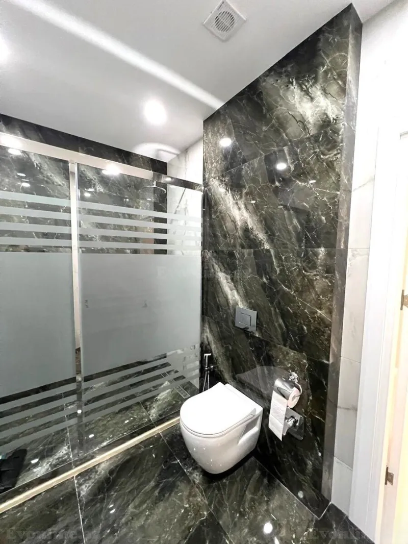 Kirayə verilir 3 otaqlı Mənzil Yeni tikili 140 m² İnşaatçılar m. - şəkil 12