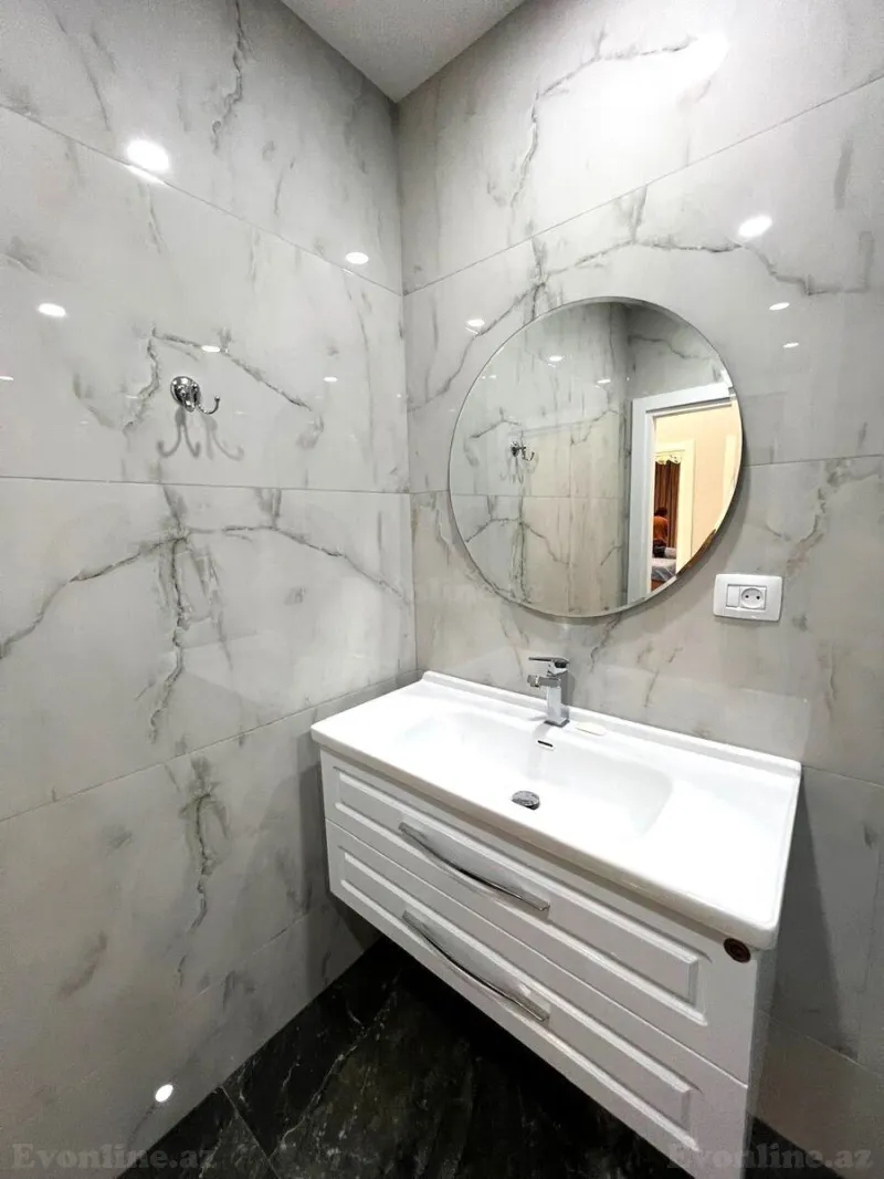 Kirayə verilir 3 otaqlı Mənzil Yeni tikili 140 m² İnşaatçılar m. - şəkil 14