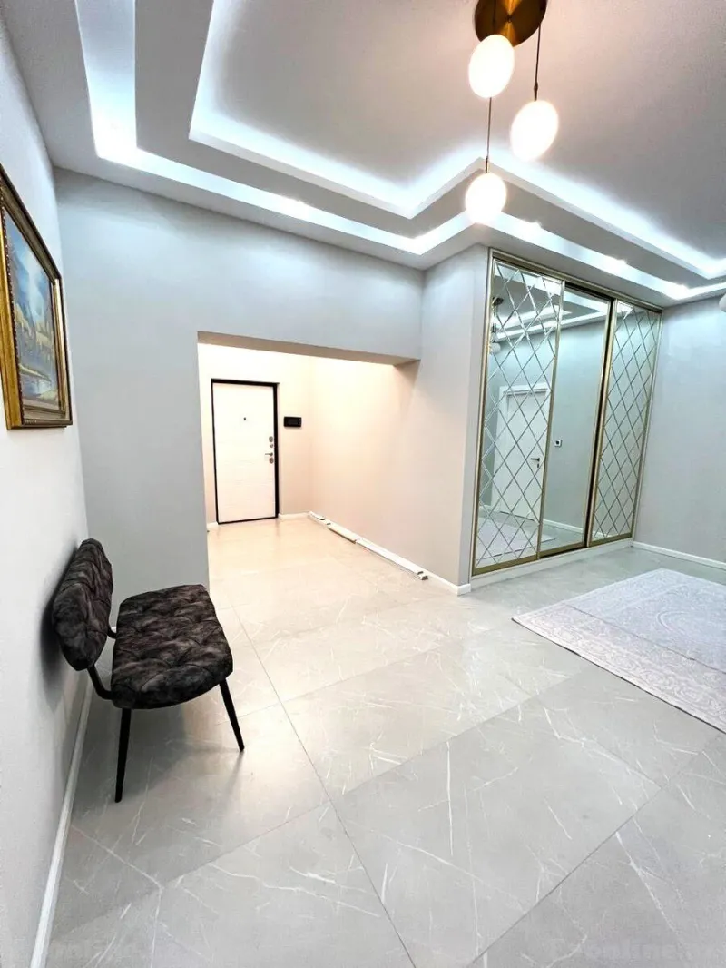 Kirayə verilir 3 otaqlı Mənzil Yeni tikili 140 m² İnşaatçılar m. - şəkil 15