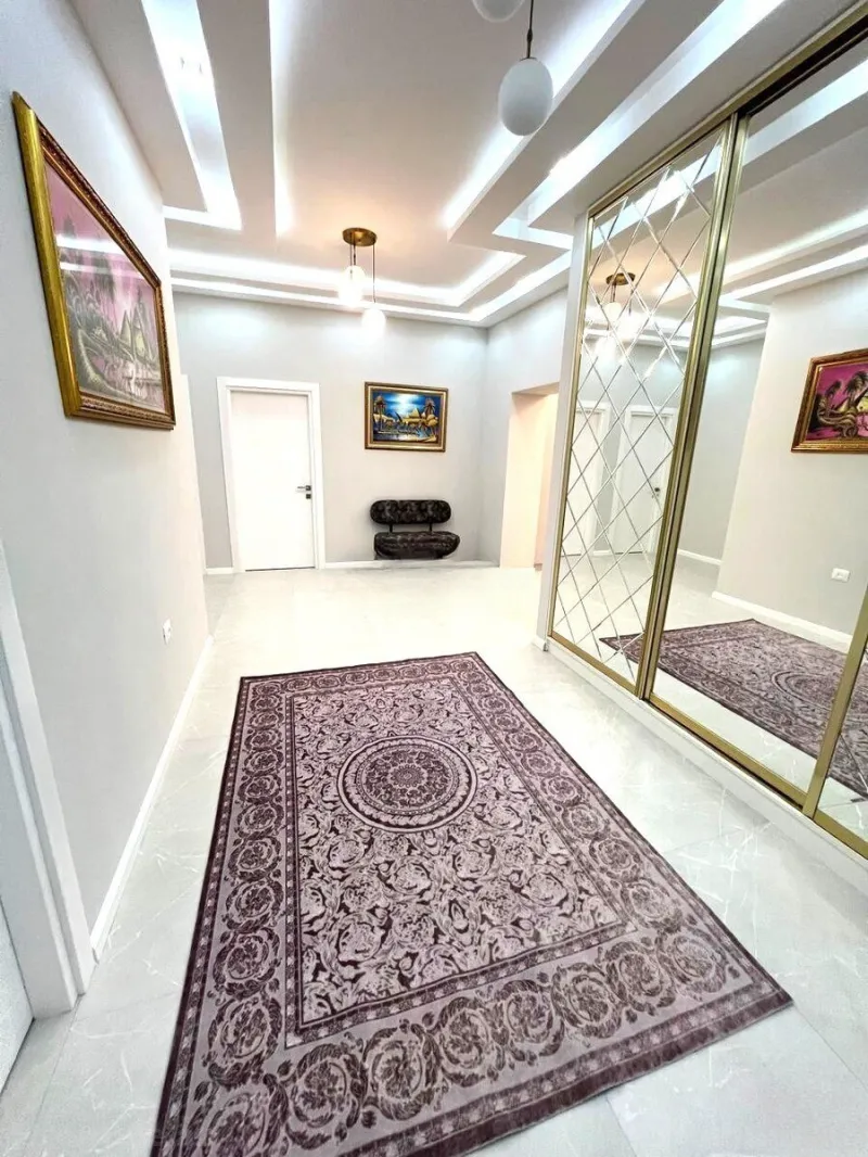 Kirayə verilir 3 otaqlı Mənzil Yeni tikili 140 m² İnşaatçılar m. - şəkil 17
