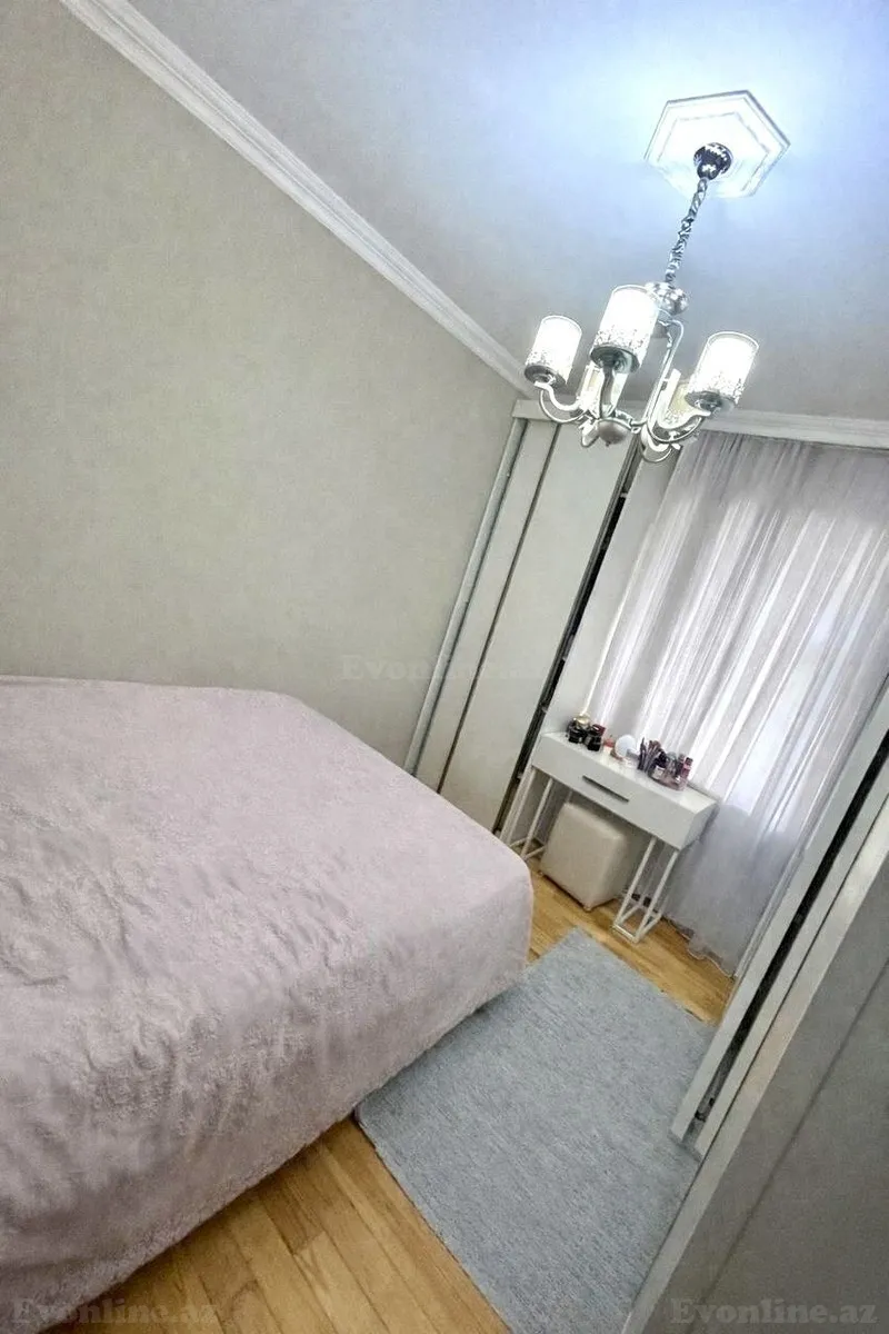 Satılır 2 otaqlı Mənzil Köhnə tikili 60 m² Xalqlar Dostluğu m. - şəkil 2