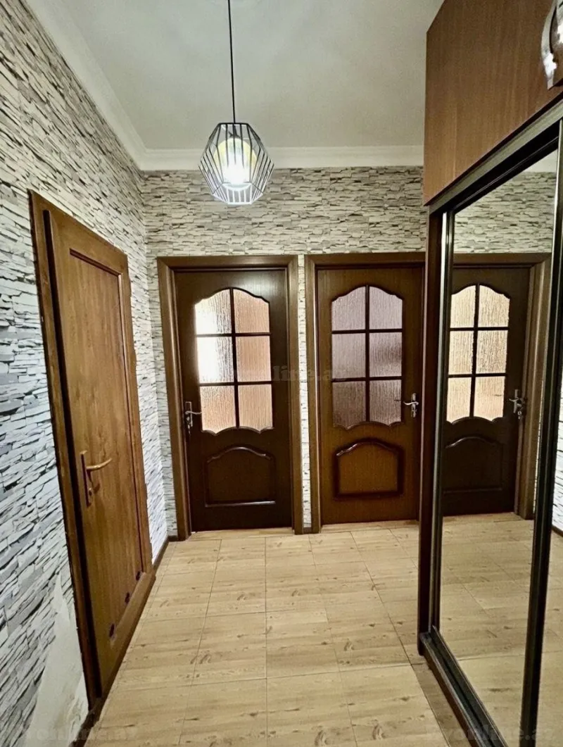 Satılır 2 otaqlı Mənzil Köhnə tikili 60 m² Xalqlar Dostluğu m. - şəkil 5