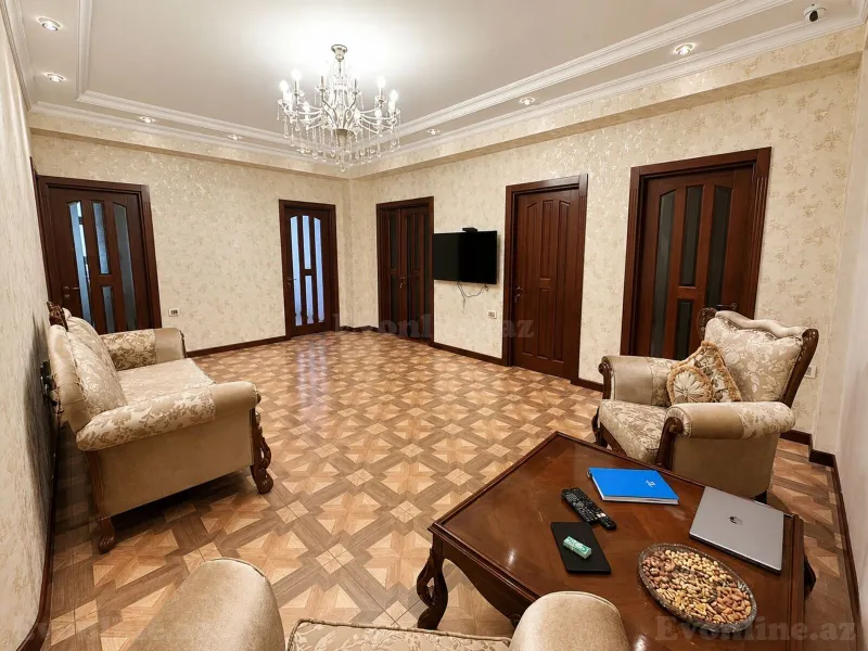 Satılır 3 otaqlı Mənzil Yeni tikili 160 m² 28 May m. - şəkil 14