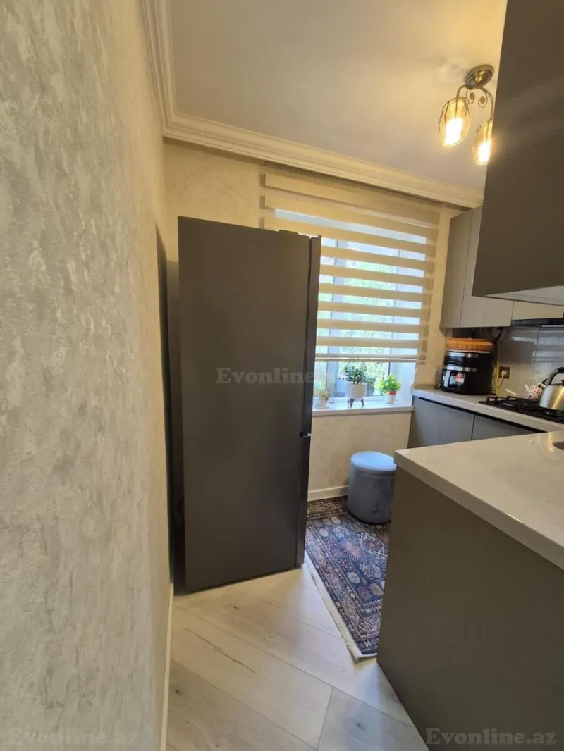 Satılır 2 otaqlı Mənzil Köhnə tikili 60 m² Gənclik m. - şəkil 3