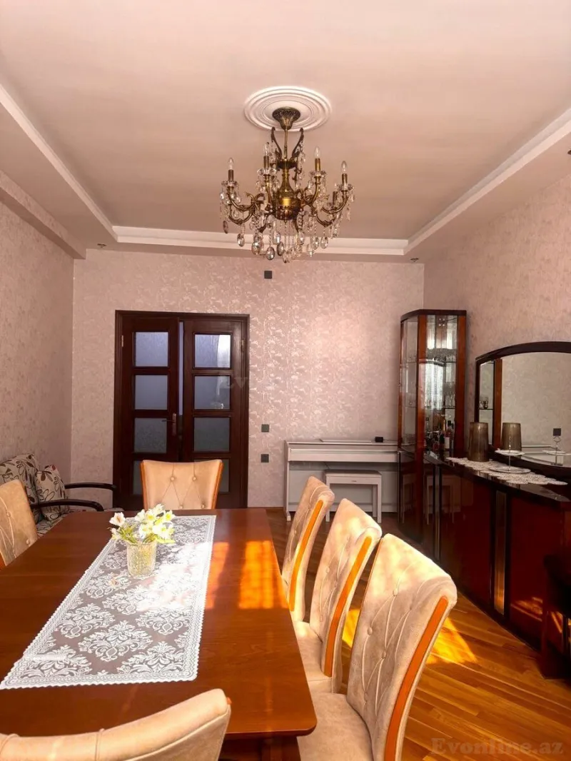 Satılır 3 otaqlı Mənzil Yeni tikili 132 m² İnşaatçılar m. - şəkil 3