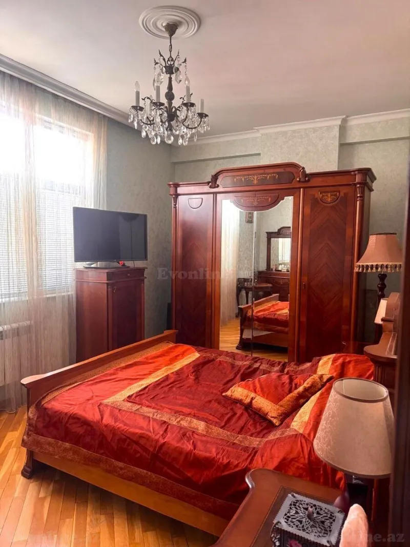 Satılır 3 otaqlı Mənzil Yeni tikili 132 m² İnşaatçılar m. - şəkil 5