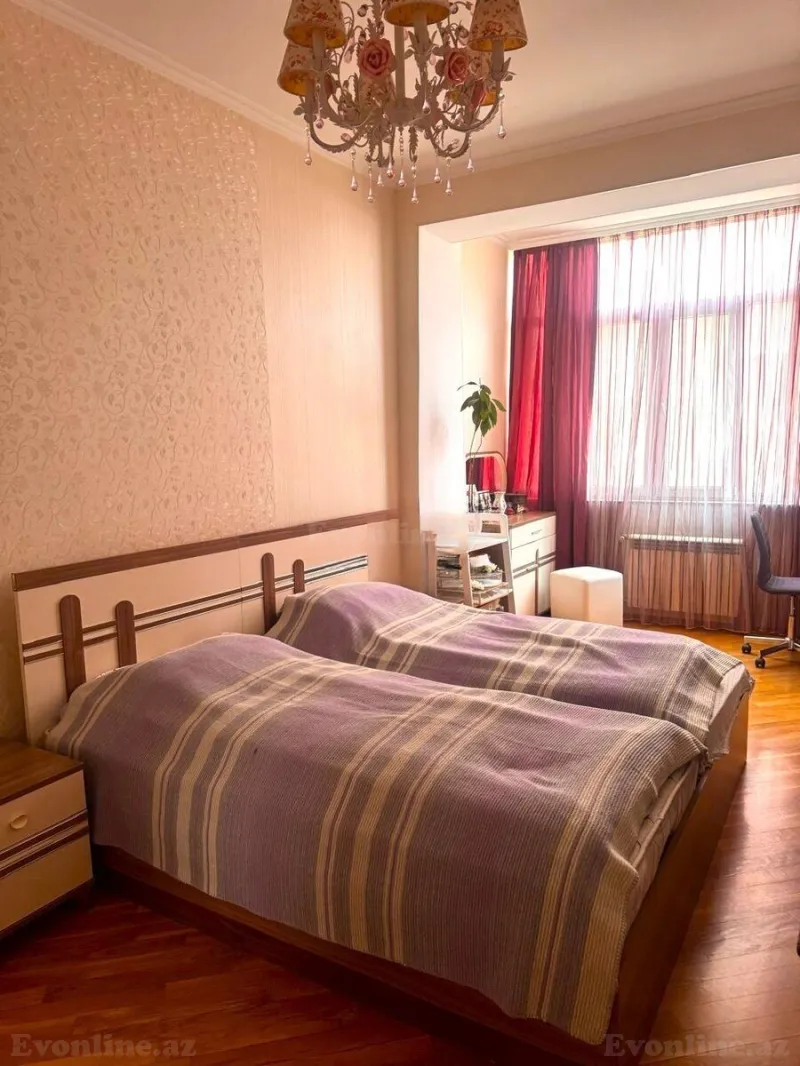 Satılır 3 otaqlı Mənzil Yeni tikili 132 m² İnşaatçılar m. - şəkil 8