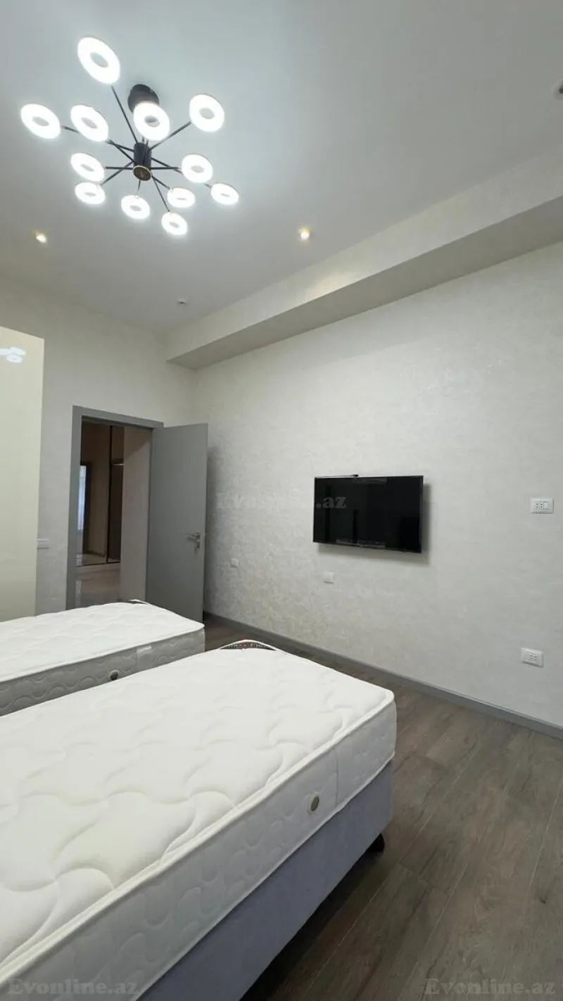 Satılır 2 otaqlı Mənzil Yeni tikili 92 m² 28 May m. - şəkil 6