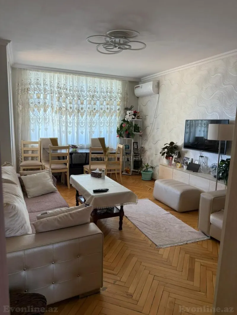 Satılır 3 otaqlı Mənzil Köhnə tikili 60 m² Nəsimi r.
